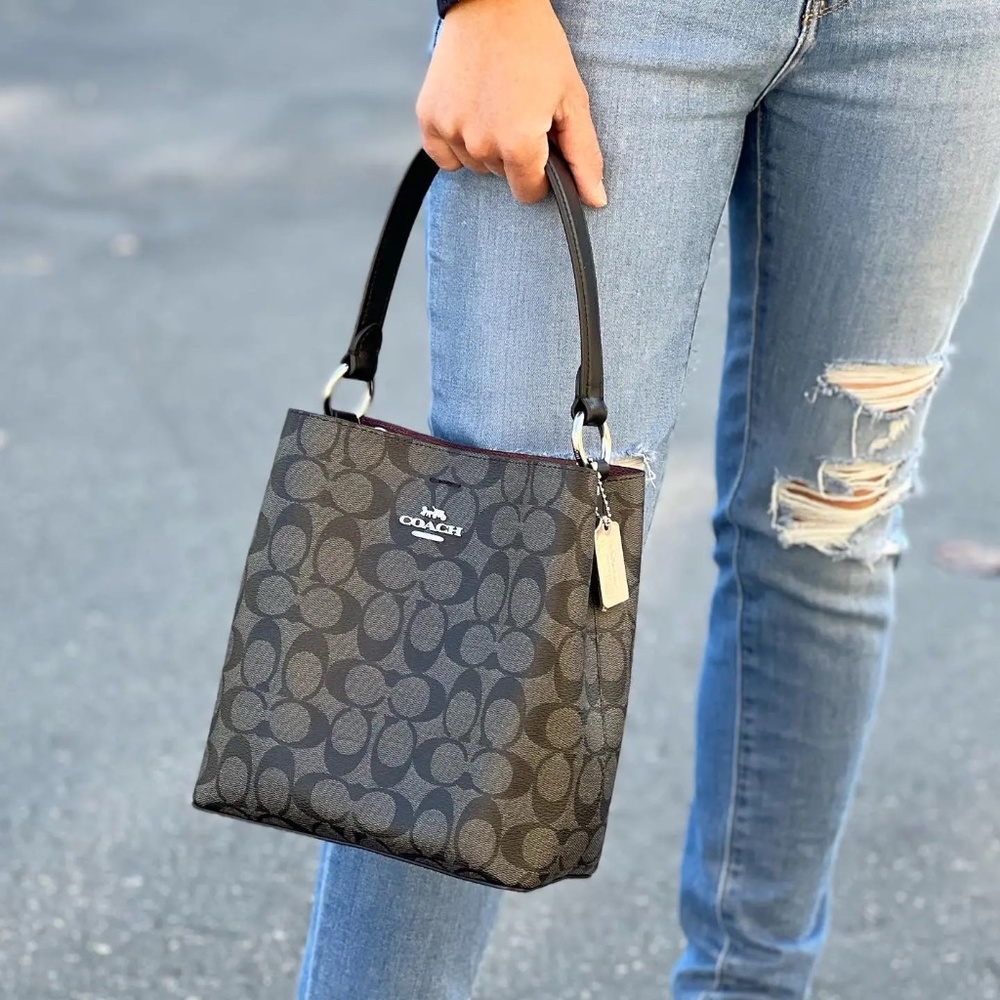 Coach Signature Mollie bucket bag